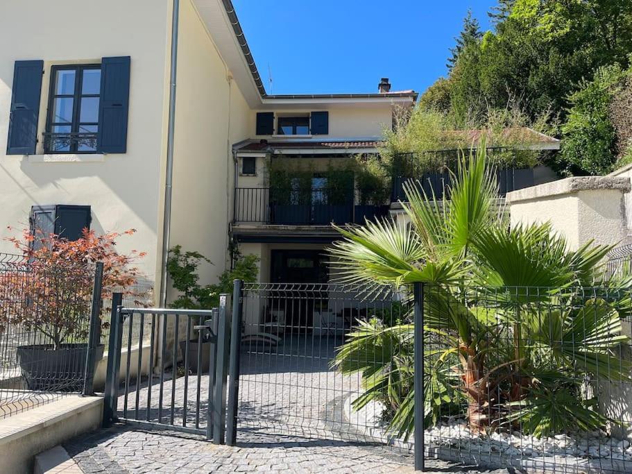 Charmant Appartement En Pierres Bourgoin-Jallieu Eksteriør bilde